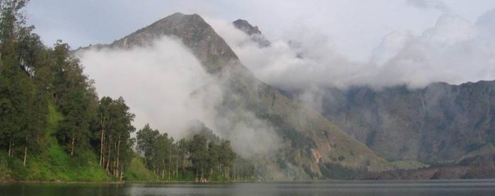 mount rinjani trekking tour